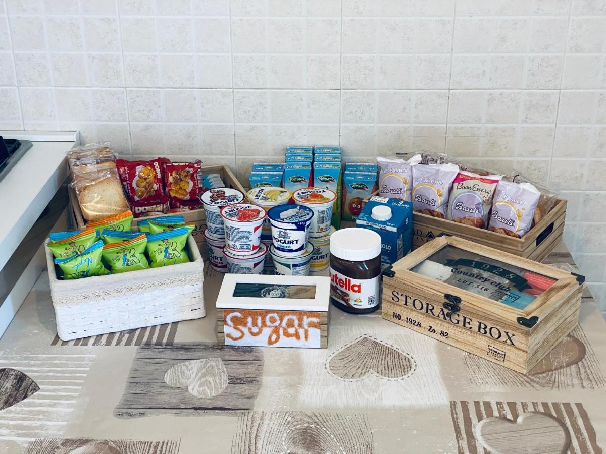 F&G 71100 - - Colazione Inclusa - Box Auto Privato Su Richiesta Foggia Eksteriør billede